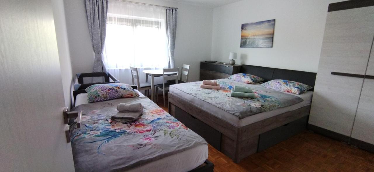 Vila Zdenka Apartmants Crikvenica Exterior foto